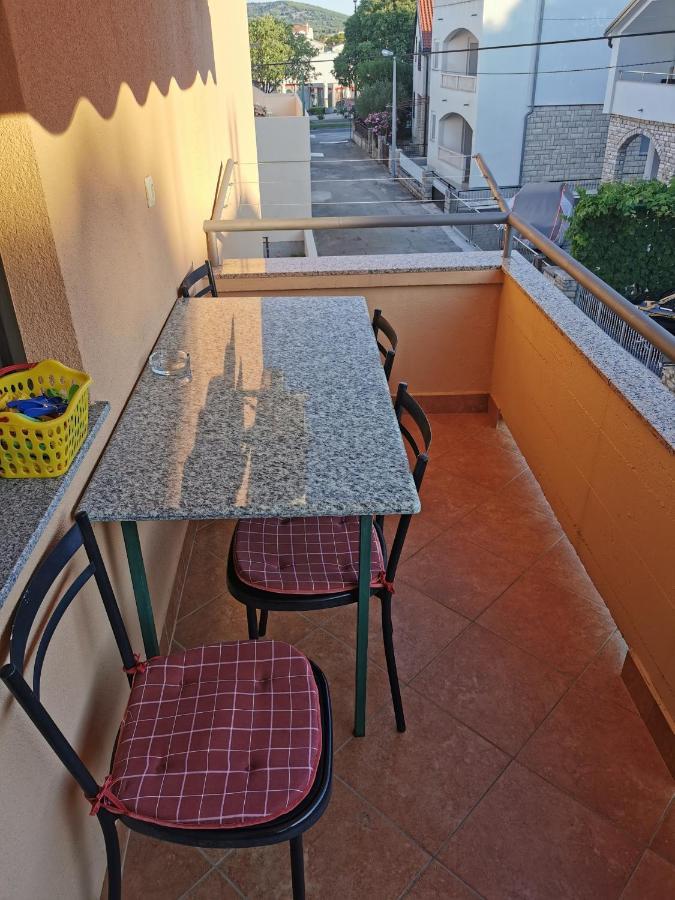 Near By Everything Vodice Bagian luar foto