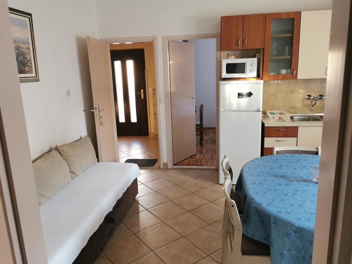Near By Everything Vodice Bagian luar foto