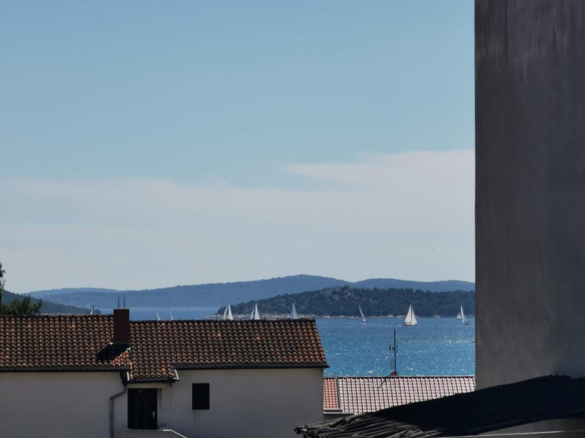 Near By Everything Vodice Bagian luar foto