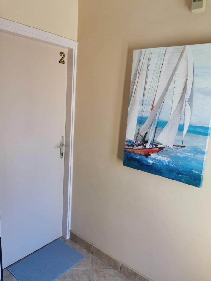Near By Everything Vodice Bagian luar foto