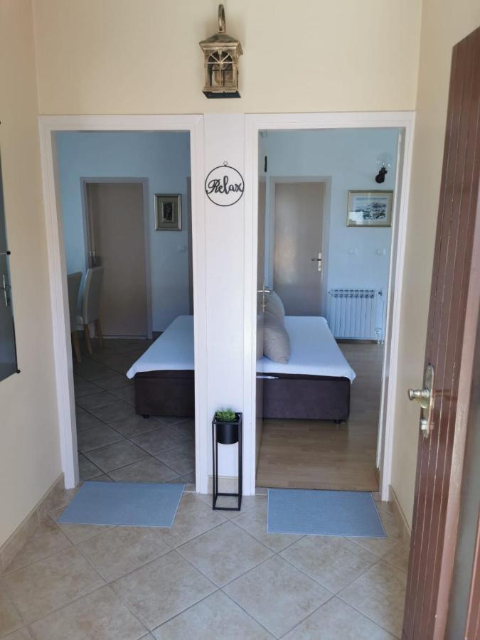 Near By Everything Vodice Bagian luar foto